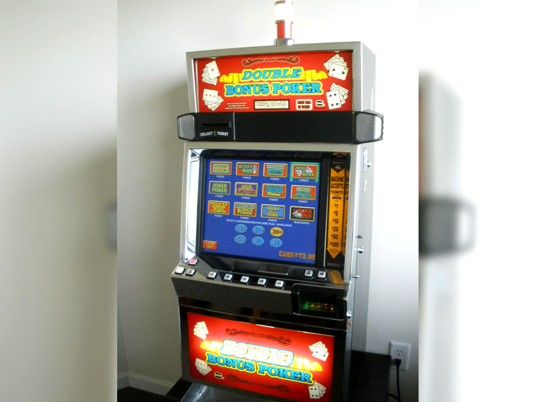 £99 casino chip at Sloto Cash Casino