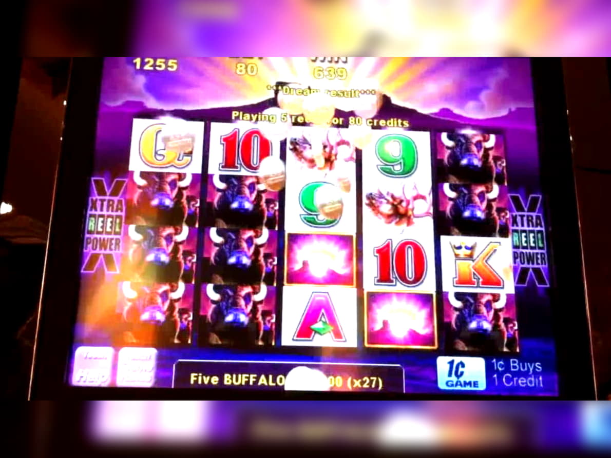 110 FREE SPINS at Sloto Cash Casino