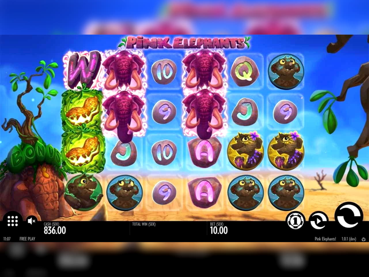 $130 Daily freeroll slot tournament at Royal Panda Casino