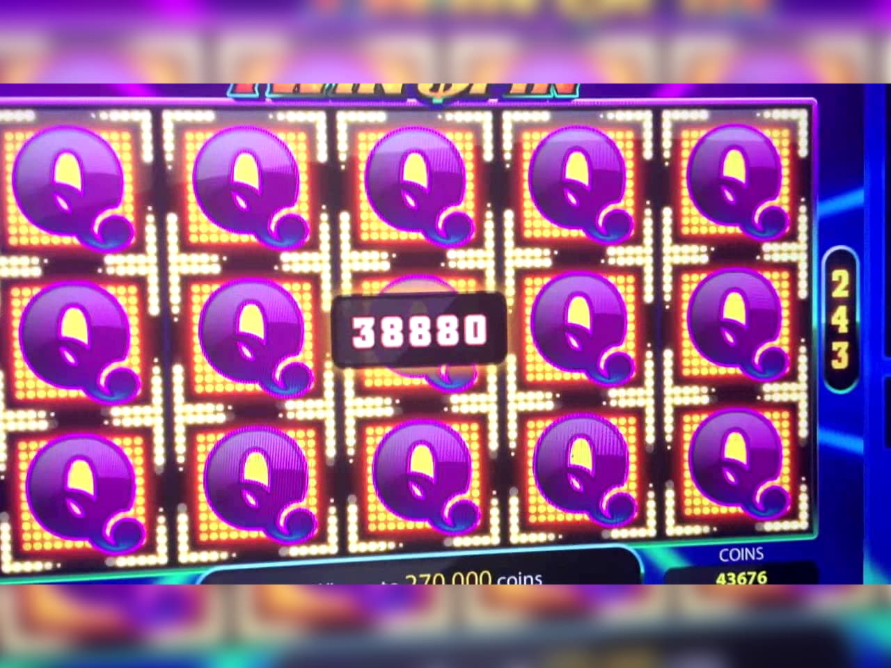 225 Free Spins right now at Lucky Fortune Casino 