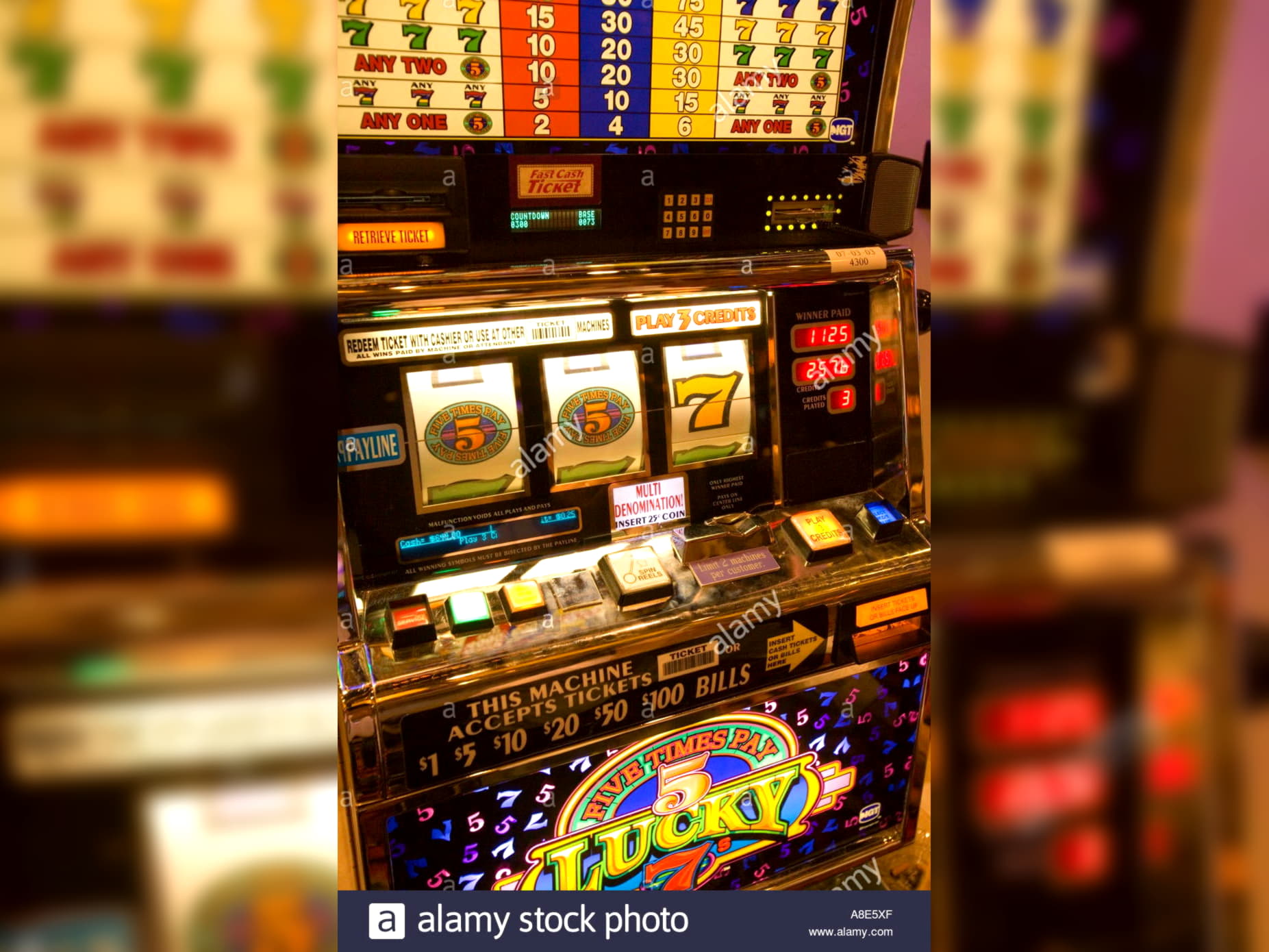 795% Signup casino bonus at CoolCat Casino