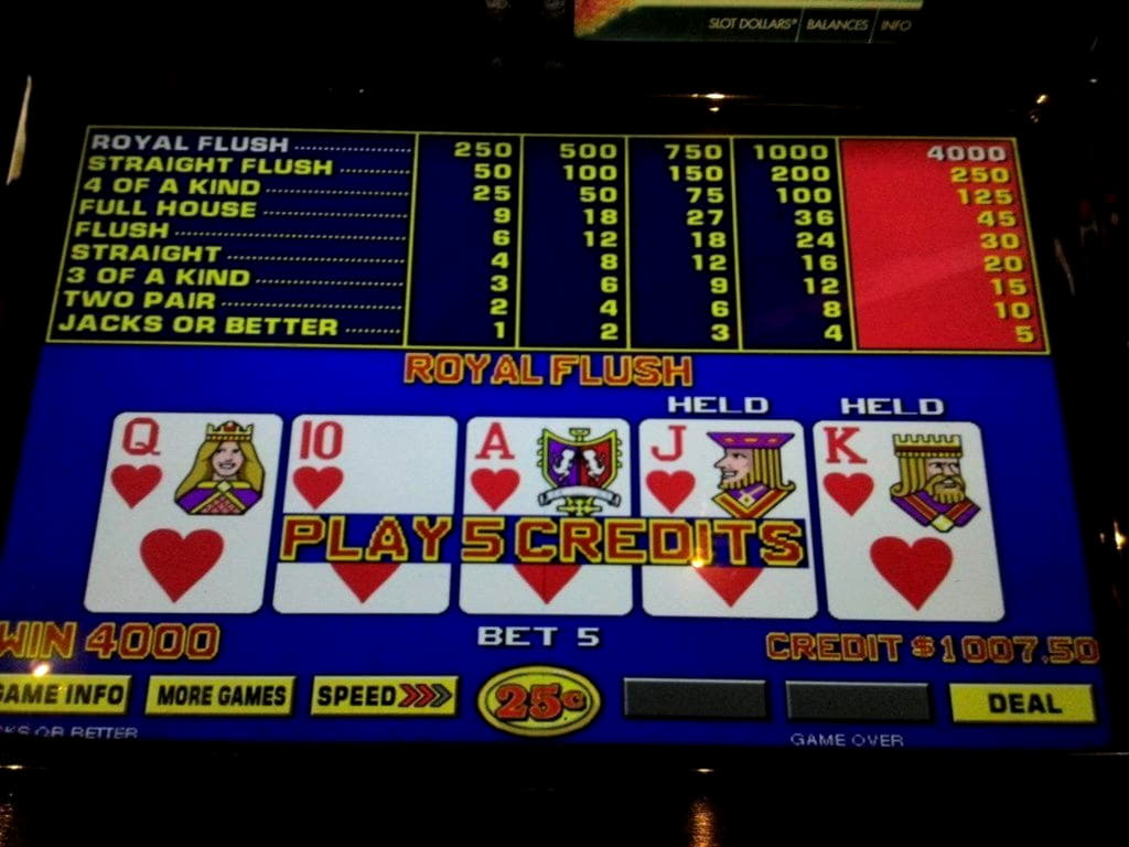 €860 Mobile freeroll slot tournament at London Casino 
