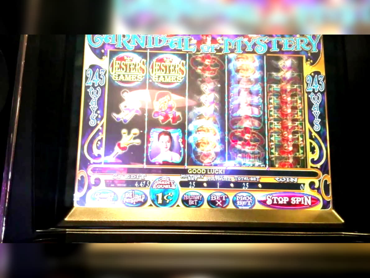 EUR 785 Mobile freeroll slot tournament at Sloto Cash Casino