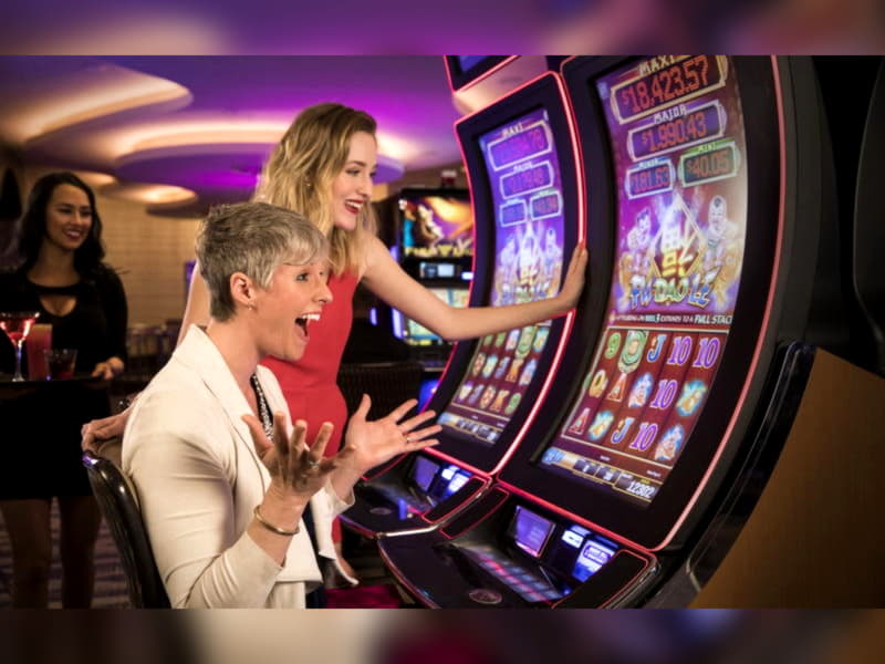 EUR 2755 no deposit casino bonus at Lucky Fortune Casino 