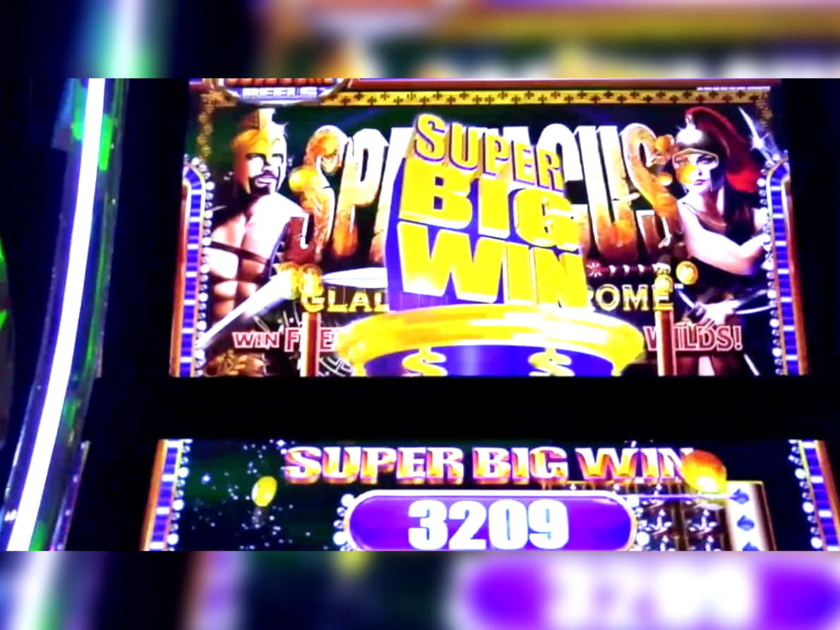 $690 Daily freeroll slot tournament at Slotty Dubai Casino