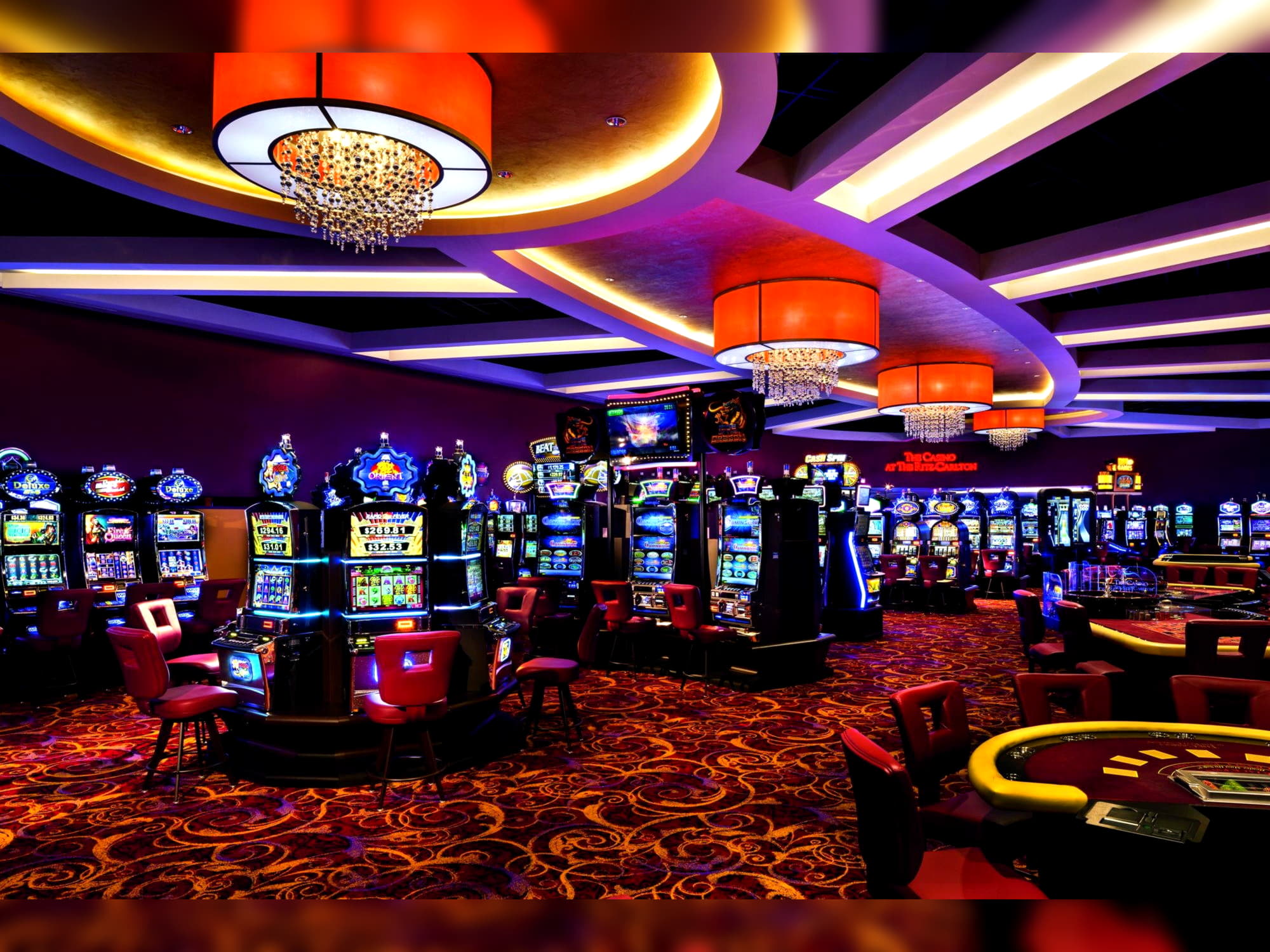 ﻿$135 Daily freeroll slot tournament at London Casino 