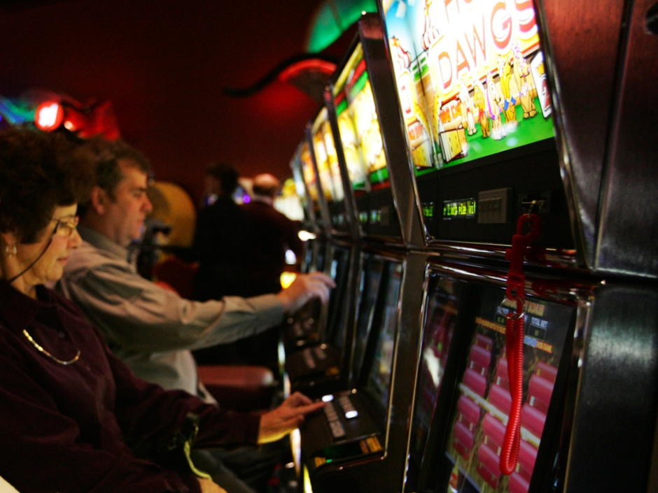 100 Free Spins right now at Slots Billion Casino