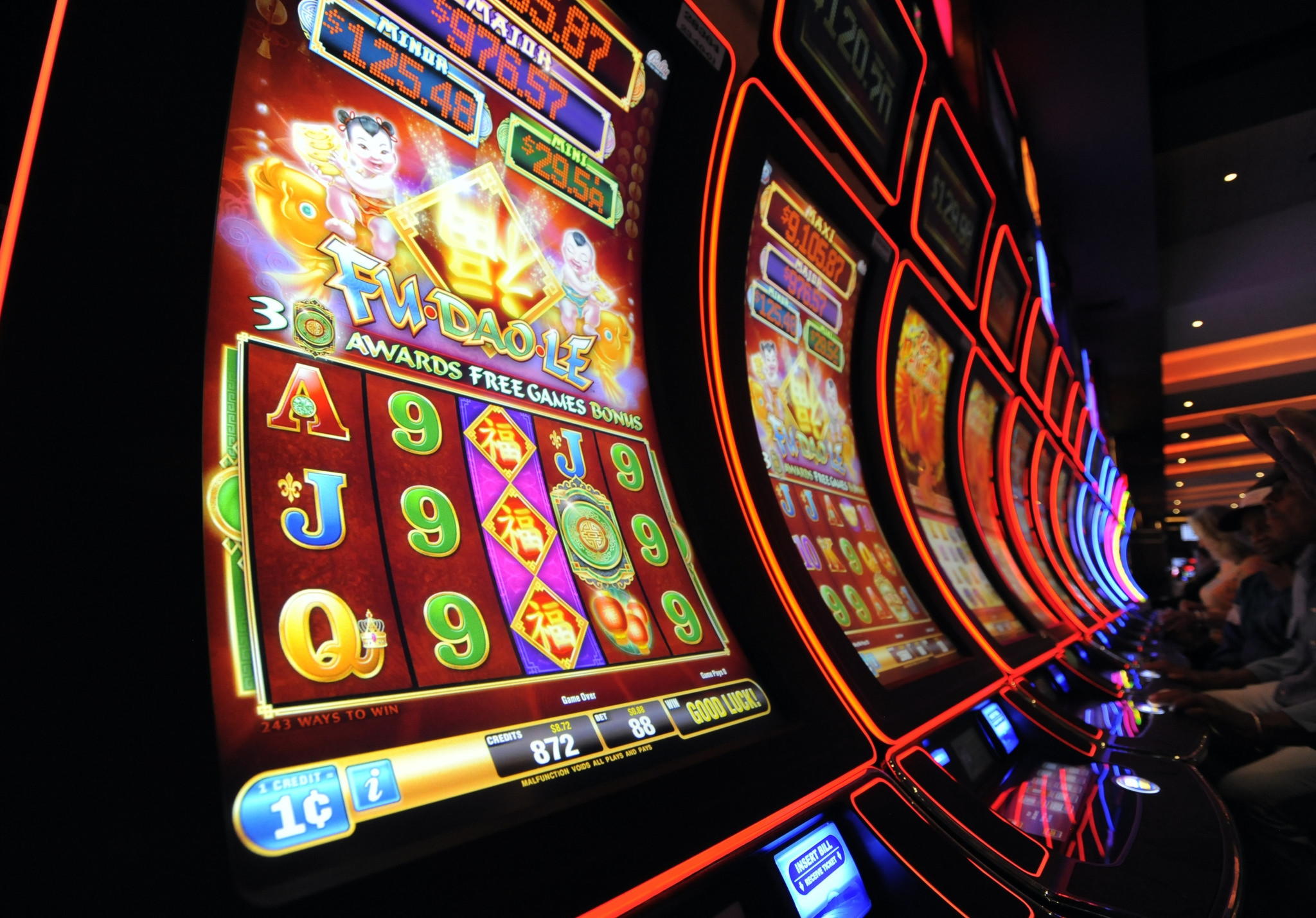 795% Match Bonus at Leo Dubai Casino