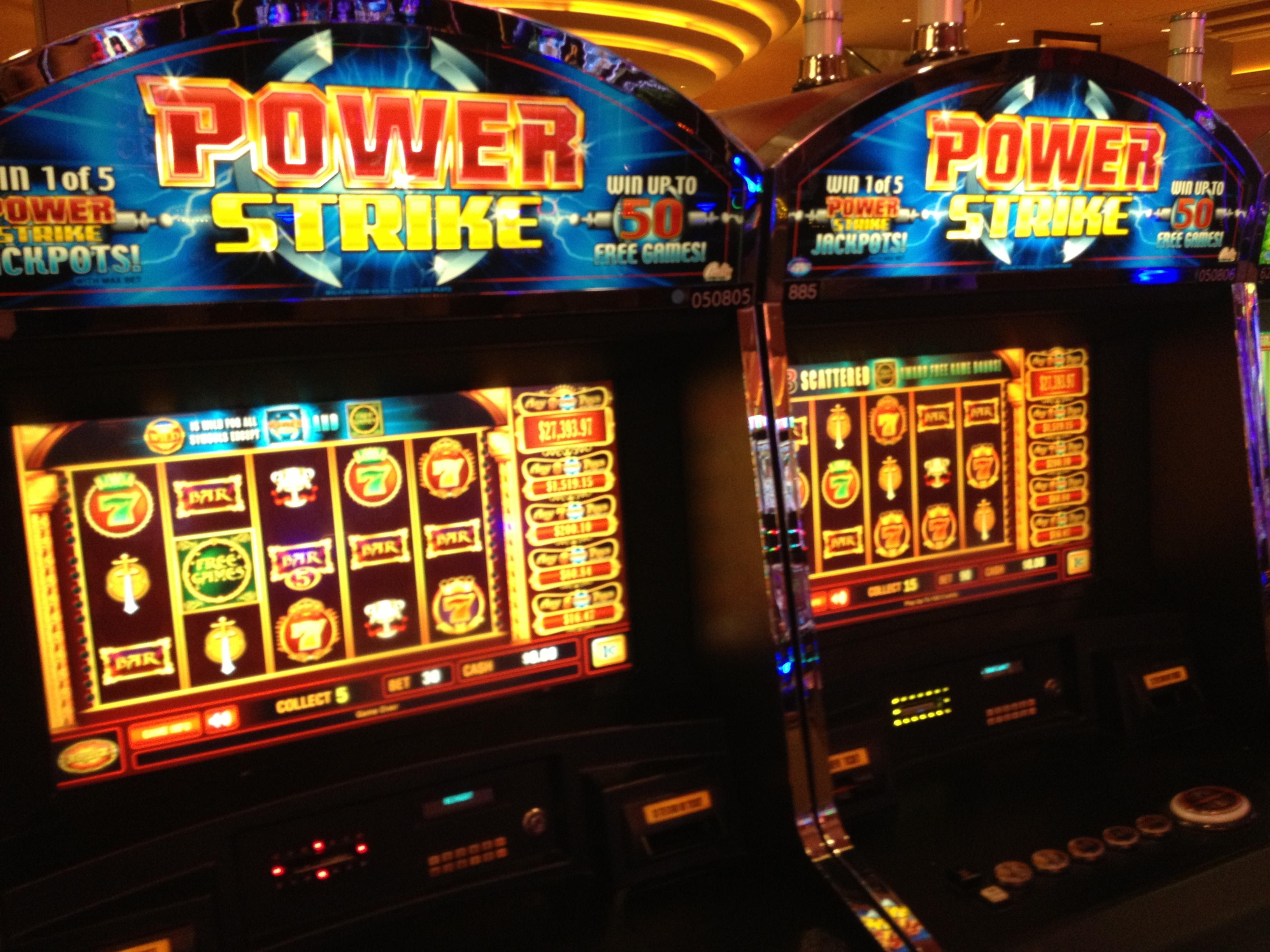 $1860 no deposit at Lucky Fortune Casino 
