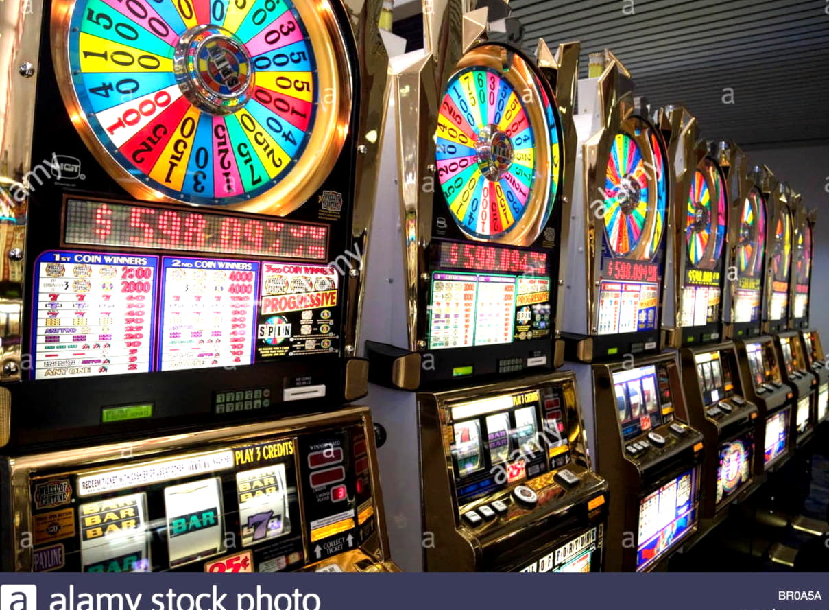 EURO 2400 No deposit at Royal Panda Casino
