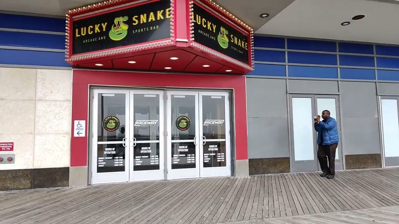 Atlantic City Broadwalk Part5 - Showboat / WaterPark and Ocean Casino