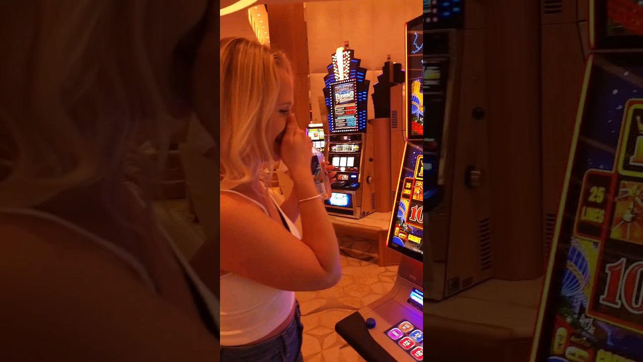 $125 spin JACKPOT & she does this ? #shorts